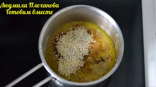 Такой салат частый гость на нашем обеденном столе - много овощей, специи, что может быть вкуснее и полезнее ( без майонеза)