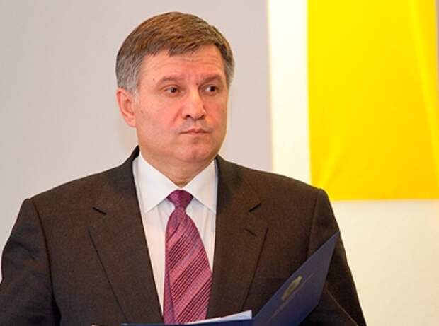 Глава МВД Украины ждет военной помощи от США