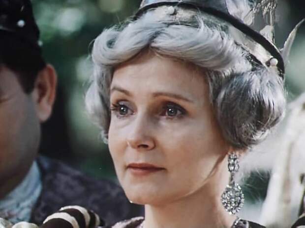 Людмила Крылова в фильме *Сказки старого волшебника*, 1984 | Фото: kino-teatr.ru Людмила Крылова в фильме *Сказки старого волшебника*, 1984 | Фото: kino-teatr.ru