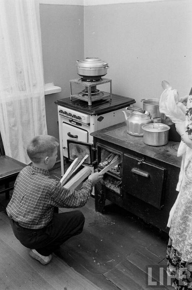 Фоторепортаж о жизни простых советских граждан в 1950-х