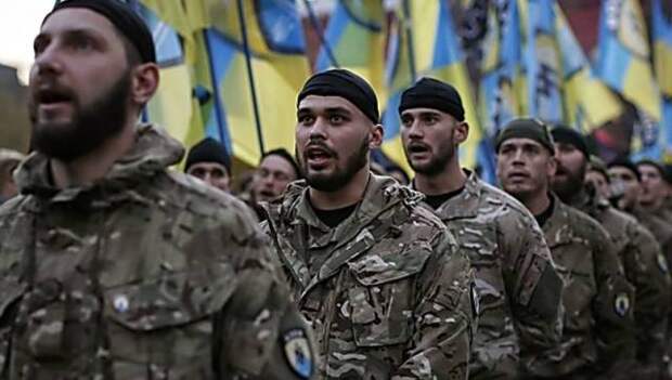 Разбивают полевые лагеря: боевики со всей Украины стекаются на Донбасс