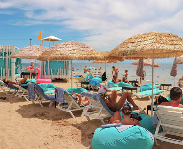 Летом в Евпатории будут работать более 80 пляжей