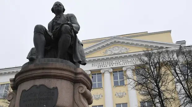 «Энциклопедичность и разносторонность»: какую роль в истории России сыграл Михаил Ломоносов