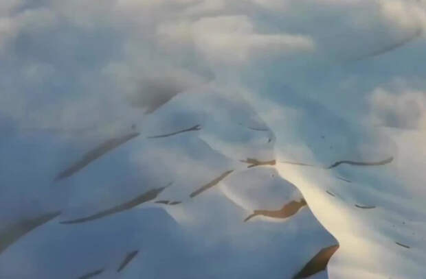 В китайской пустыне Такла-Макан выпал снег
