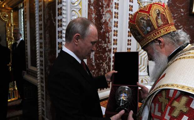 Путин приехал на Пасху в Храм Христа Спасителя