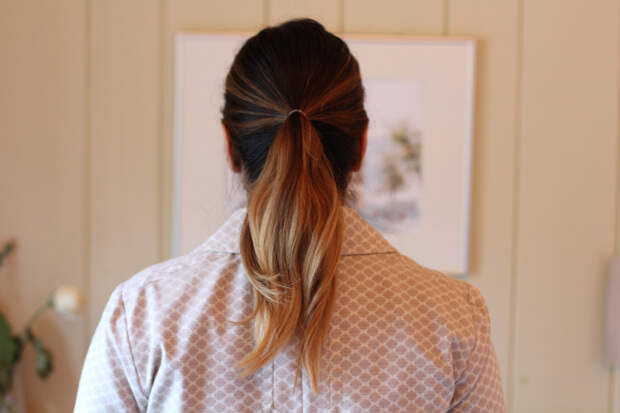Rossana Vanoni back view of the big voluminous and smooth pony tail
