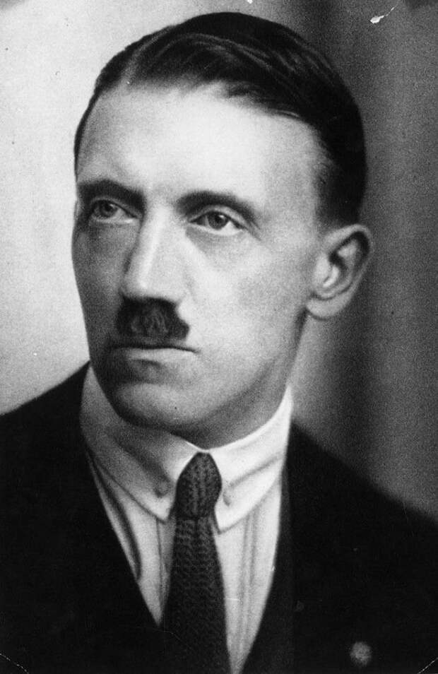Молодой Адольф Гитлер