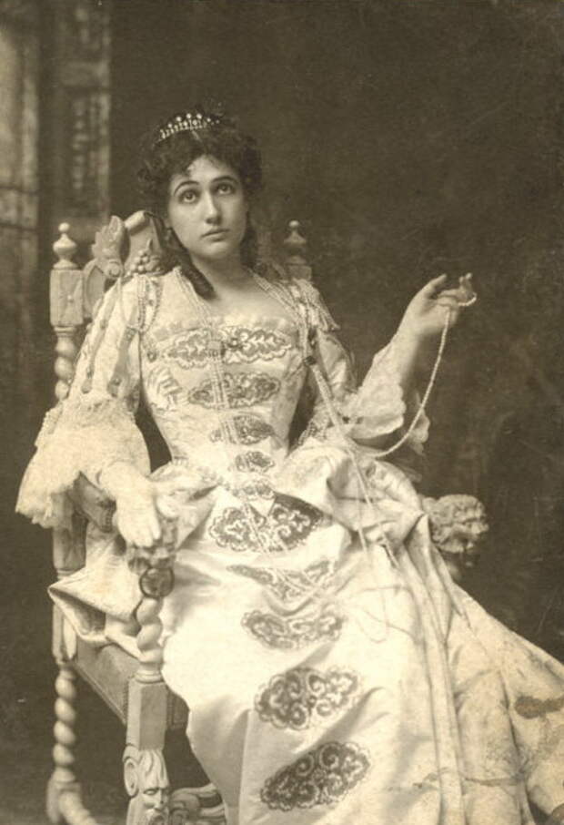 Лина Кавальери