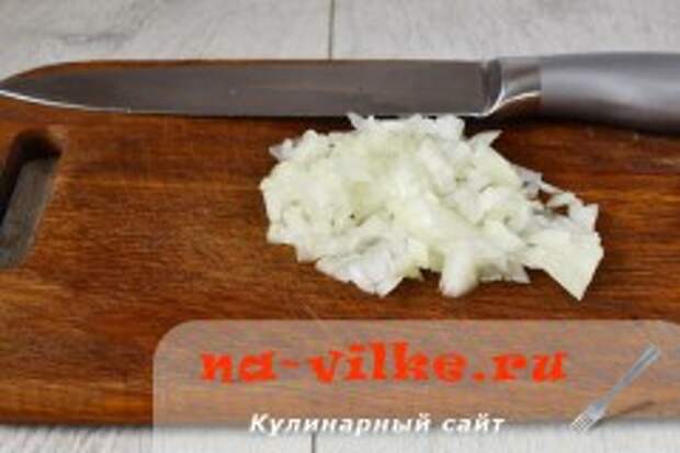 Салат из пекинской капусты с тунцом