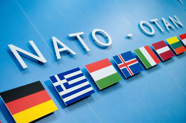 Страны НАТО не согласовали выделение 40 млрд долларов в год на оружие для Украины