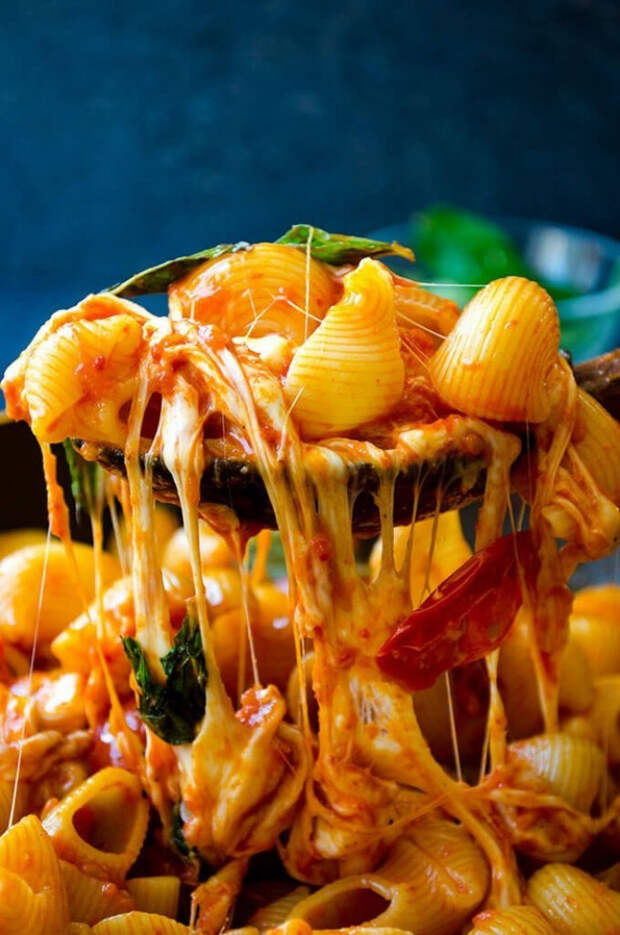 макароны с сыром и помидорами