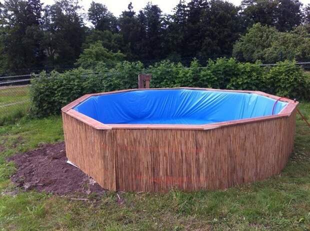 Делаем бассейн из деревянных поддонов.