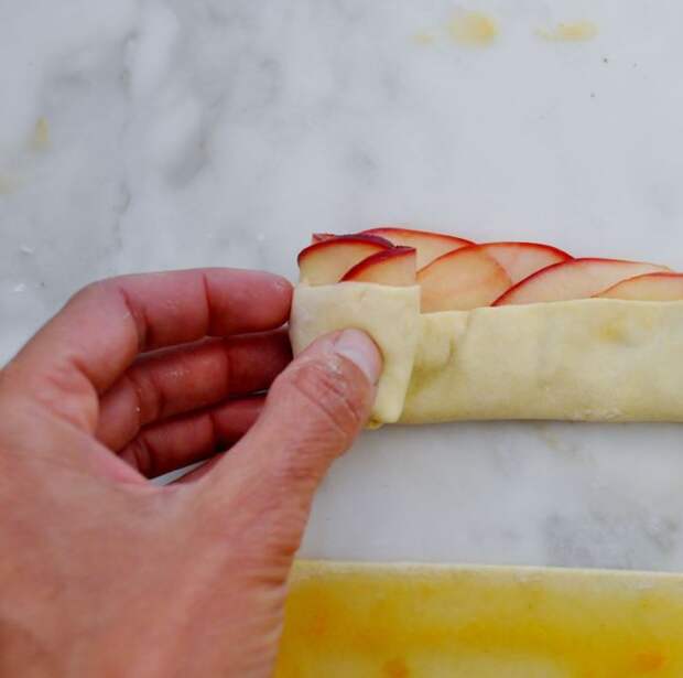 роза из яблока 