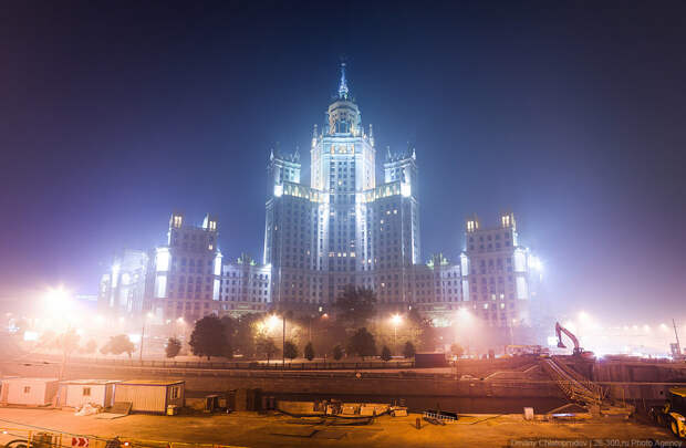 Задымленная Москва (21 фото) Задымленная Москва (21 фото)