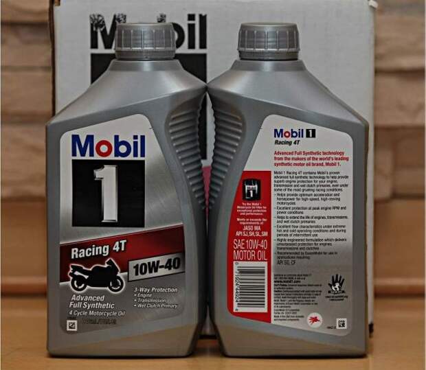 Моторное масло для мотоциклов Mobil 1