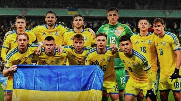 Сборную Украины по футболу ограбили перед матчем полуфинала стыкового раунда против Швеции на Чемпионате мира.