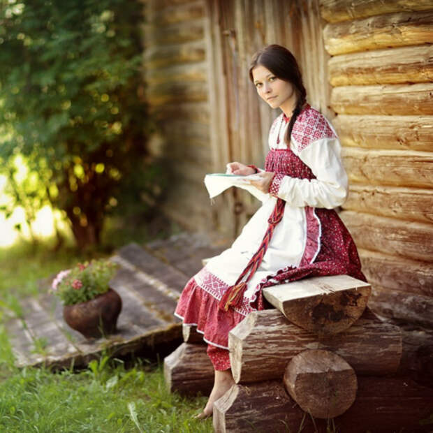 Женские славянские обереги: традиция, хранящая любовь и счастье
