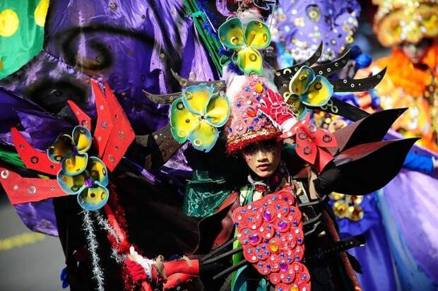Необычный карнавал в индонезийском Джембере (25)