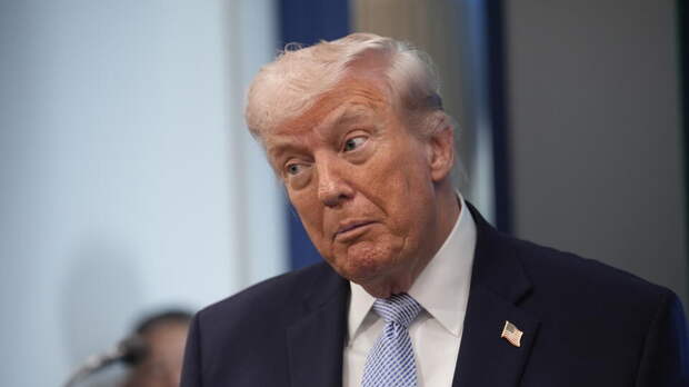 Трамп пригрозил Китаю большими проблемами за помощь Ирану