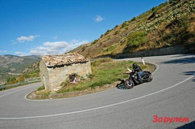 010_moto_1211_024