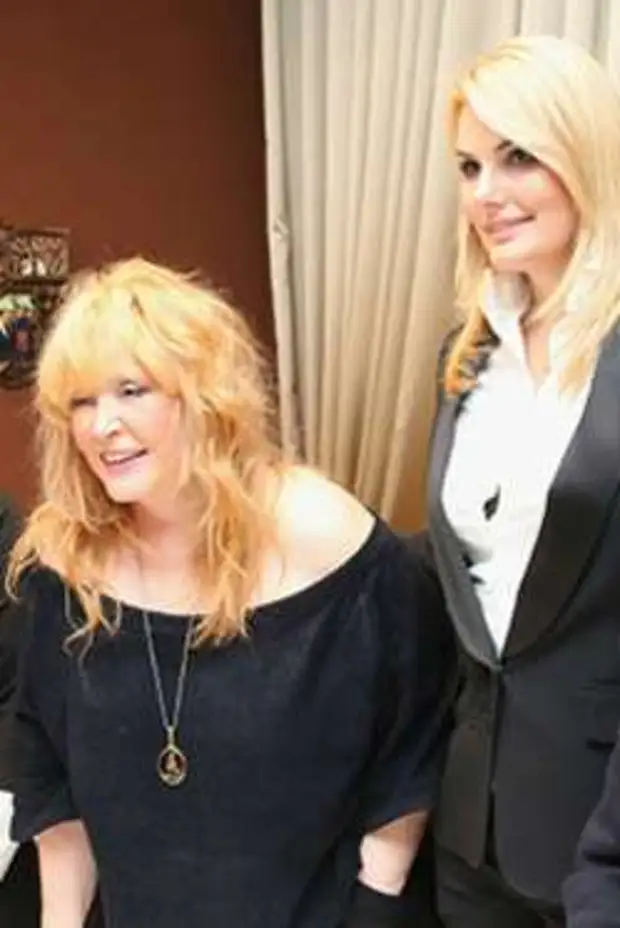 алла пугачева новая волна 2020. максим галкин и алла пугачева на 45 летие галкина. алла пугачёва 10 лет назад. ирсон кудикова и пугачева. пугачева 2022.