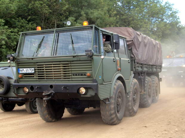 Грузовик Tatra 813.