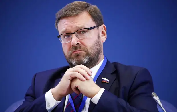 Косачев: Запад готов действовать в ущерб себе из-за амбиции управлять миром