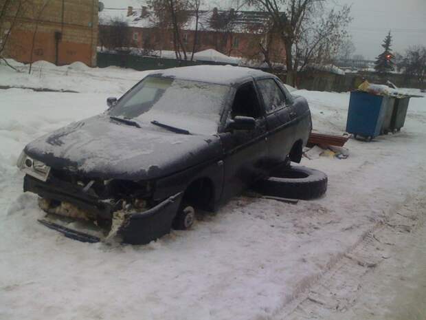 Но некоторые автомобили действительно выкидывают Но некоторые автомобили действительно выкидывают мусор, прикол, юмор