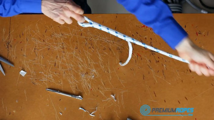 Как сделать красивую петлю на веревке с оплеткой