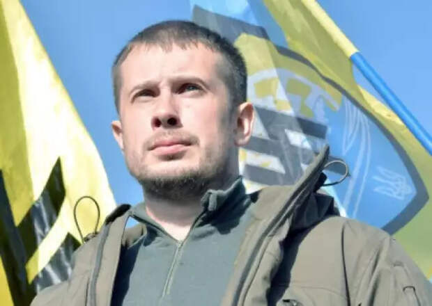 Генерал Белый Вождь: как Азов готовит военную диктатуру