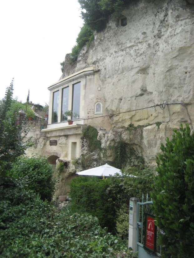 Дом в пещере, Троо, Франция