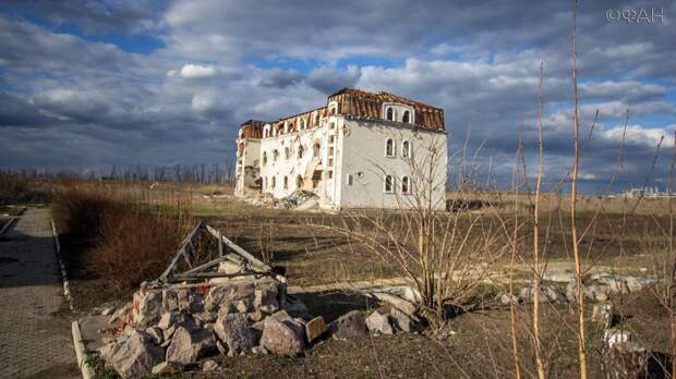 Донбасс: украинские силовики обстреляли село Желобок в ЛНР Донбасс: украинские силовики обстреляли село Желобок в ЛНР