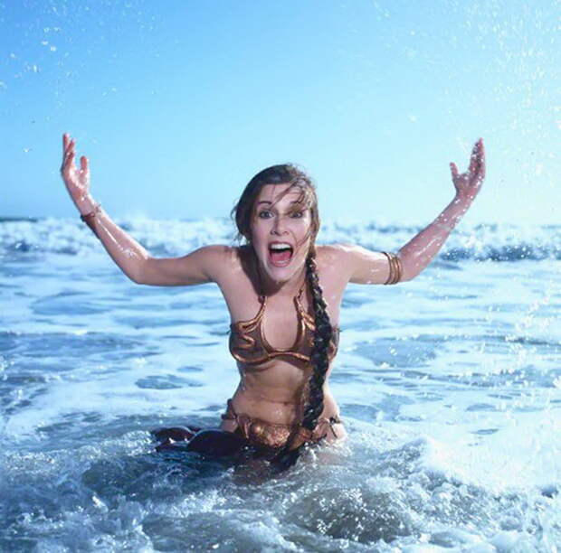 Фотосессия принцессы Леи в купальнике: снимки 1983 года