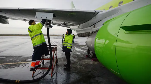 Проверенный метод: как новые меры правительства могут отразиться на стоимости авиатоплива