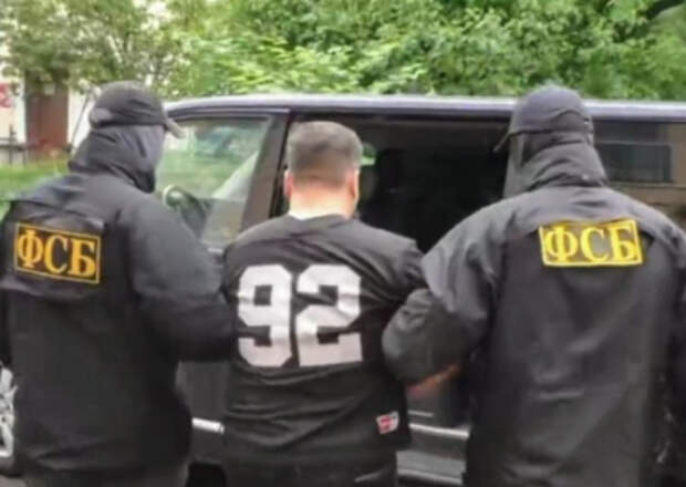 Взрывчатка на кладбище и навигационный модуль на аэродроме: россияне продолжают выполнять задания СБУ Взрывчатка на кладбище и навигационный модуль на аэродроме: россияне продолжают выполнять задания СБУ