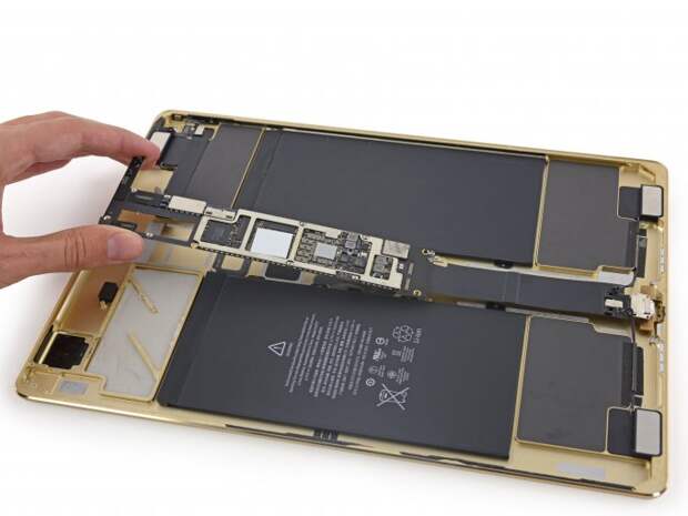 Apple iPad Pro разобрали на винтики (20 фото + видео)