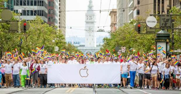 Гей-парад, организованный корпорацией Apple