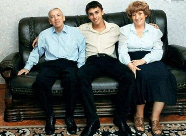Максим Галкин с родителями