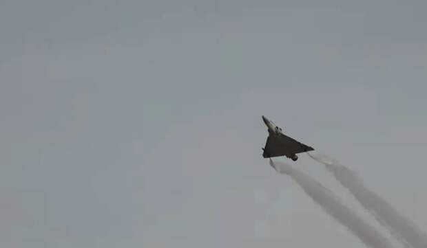 НПЗ на иранском острове Лаван бомбили Mirage-2000-9 ВВС ОАЭ