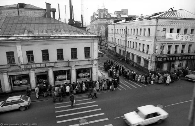 15 исторических фото Москвы 1991 года, когда было очень много митингов
