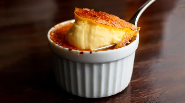 Рецепт крем-брюле с карамельной корочкой в духовке