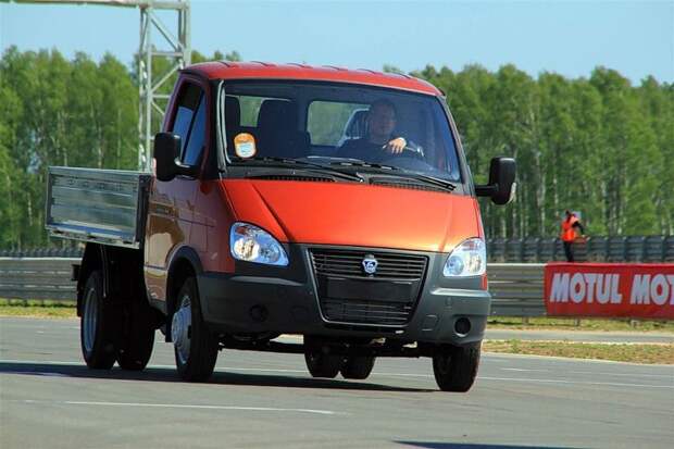 Собрание классических автомобилей ГАЗ в Нижнем Новгороде (29 фото)