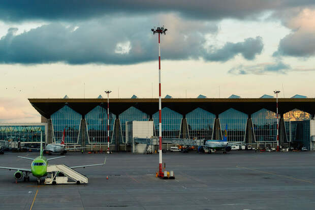 Росавиация: аэропорты Петербурга и Пскова возобновили обслуживание рейсов