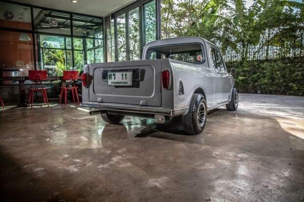 Morris Mini: компактный пикапчик, востановленный в Таиланде Morris Mini, mini, авто, автомобили, восстановление, олдтаймер, пикап, реставрация