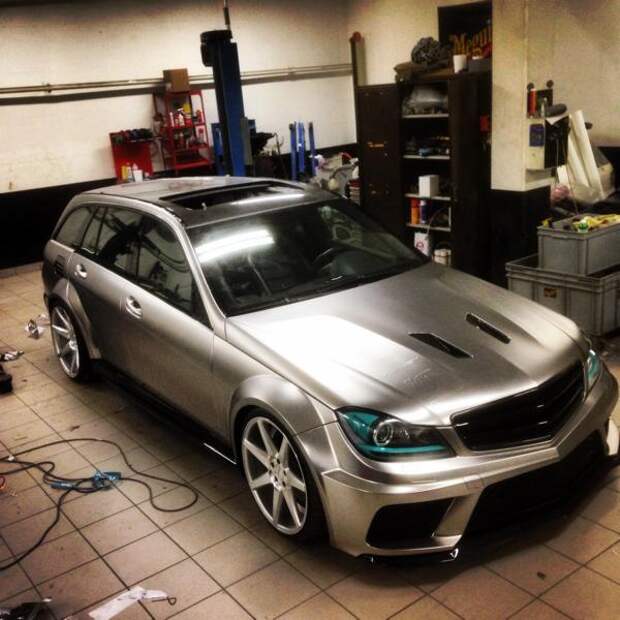 Mercedes C63 AMG Black Series в стиле MB Petronas F1 Team Mercedes C63 AMG Black Series в стиле MB Petronas F1 Team amg, c63, f-1, mercedes-benz, petronas, авто, тюнинг