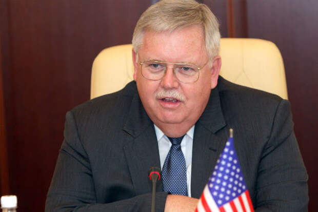 Чего добивается США