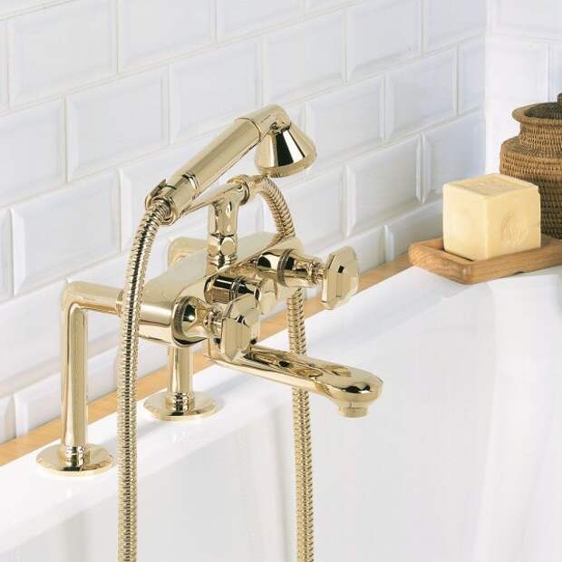 Декоративные смесители для ванной. Итальянский смеситель thg золото. Кран для ванной с душем. Горизонтальный смеситель для ванной. Смеситель для ванны вертикальный.