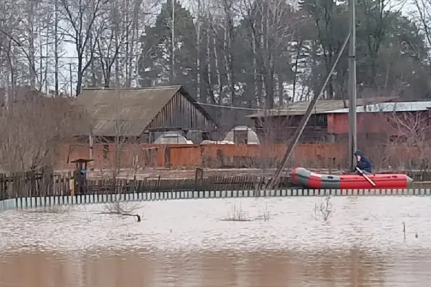 В Удмуртии из-за подтопления райцентра начали эвакуировать жителей