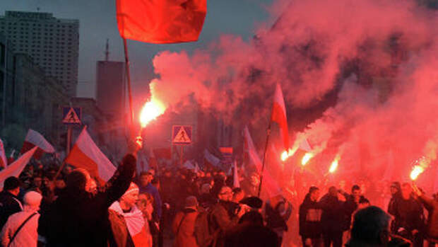 Марш националистов в Варшаве, Польша. Архивное фото