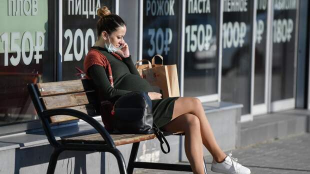 В России появилась специальная служба психологической помощи молодым матерям